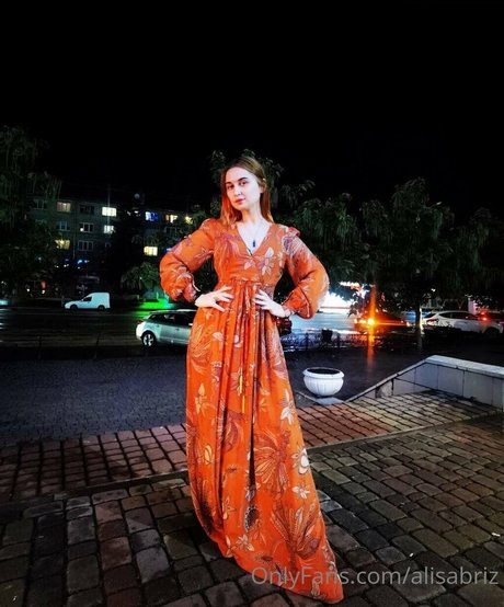 alisabriz model akt archiv