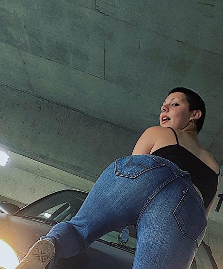 zierliche brünette nur fans perfekte schöne fotos