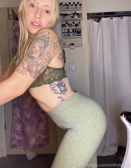 kleine titten asiatische onlyfans xxx top galerien