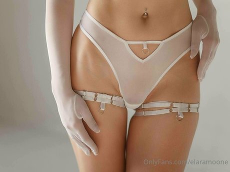 elaramoone model exklusive galerien