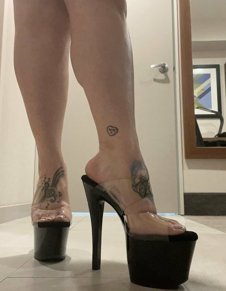 ebenholzlehrerin onlyfans heiße akt fotos