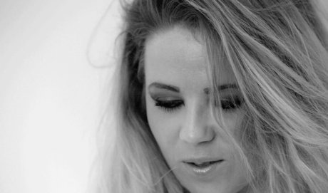 Theresa Louise nackt heiße bilder