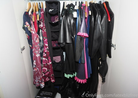 latexblizfree erotische schöne bild