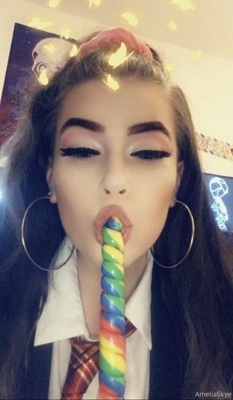 dunkelhäutige ebenholz-onlyfans perfekte nackte fotos