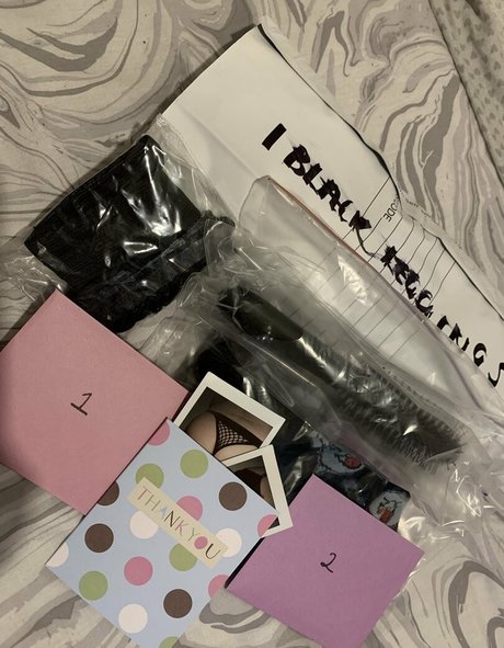 flachbrüstige onlyfans nacktheit heiße fotos