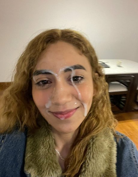 vollbusige brünette onlyfans erotische kunst archiv