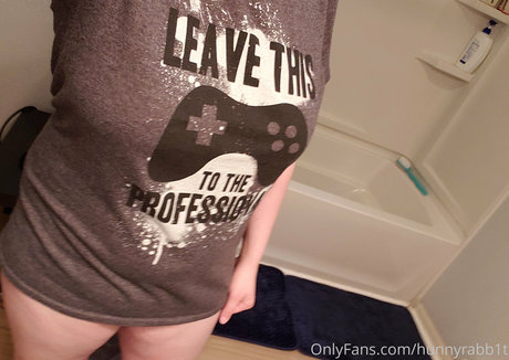 zierliche asiatische onlyfans xxx pornographische bild