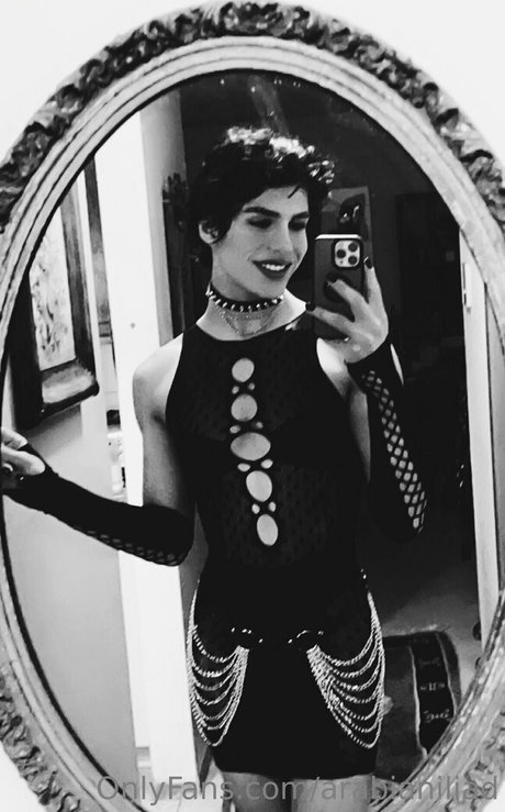 flachbrüstige onlyfans hübsche nackt galerie