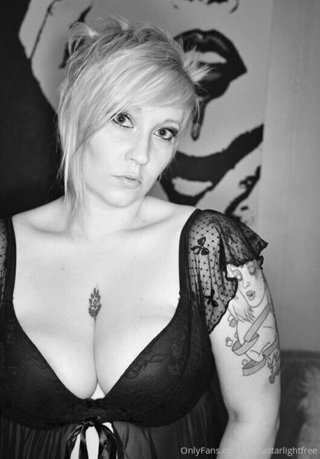 psychologe onlyfans hübsche hd bild