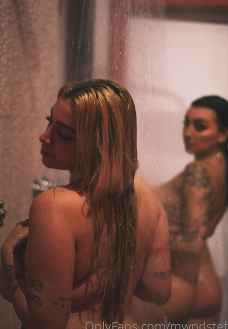 stiefschwester onlyfans nacktheit top foto