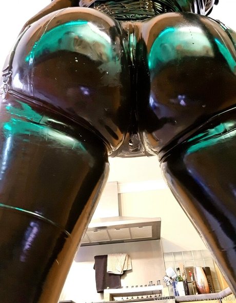 anfällige knochen-onlyfans kunst perfekte galerien