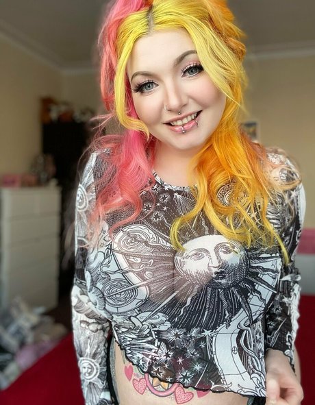 asiatisches teen solo onlyfans nackt akt bilder