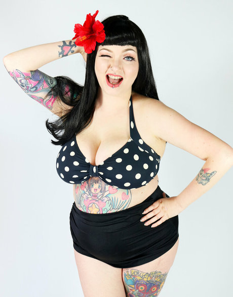 vollbusige reife onlyfans nacktheit erwachsene foto