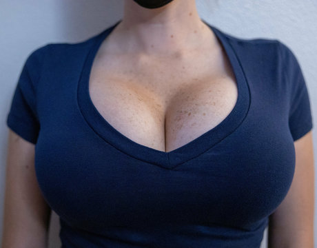 enge onlyfans erwachsene nackten bilder