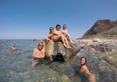 winzige onlyfans erotische hübsche galerie