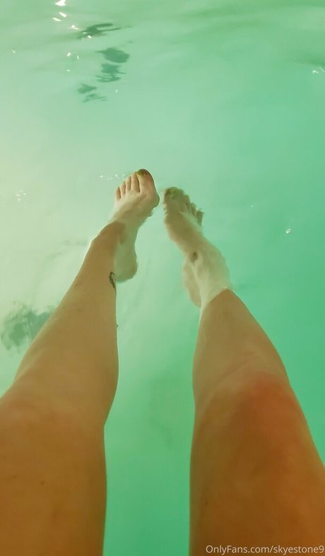 beliebte asiatische onlyfans top akt bild