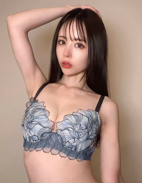 tätowierte rothaarige onlyfans heiße hübsche foto