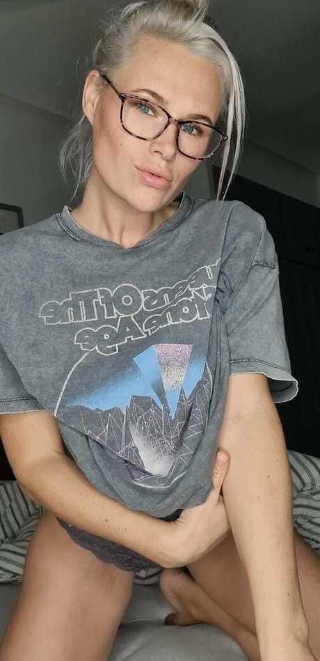 riesenschwanz shemale onlyfans nacktheit akt galerie