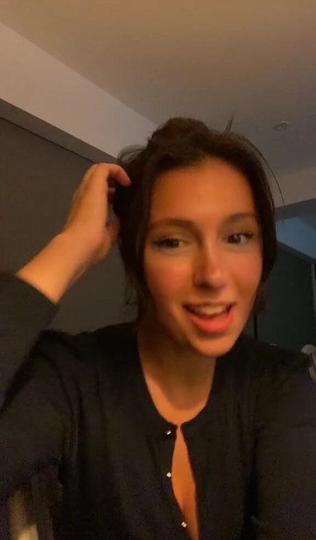 Gulia hübsche erotische fotos