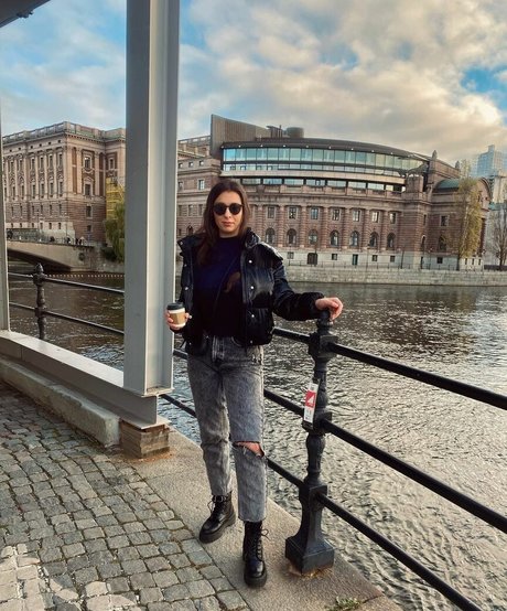 Gulia hübsche nackten fotos