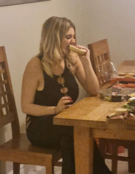 zierliche milf onlyfans beste erotische galerien