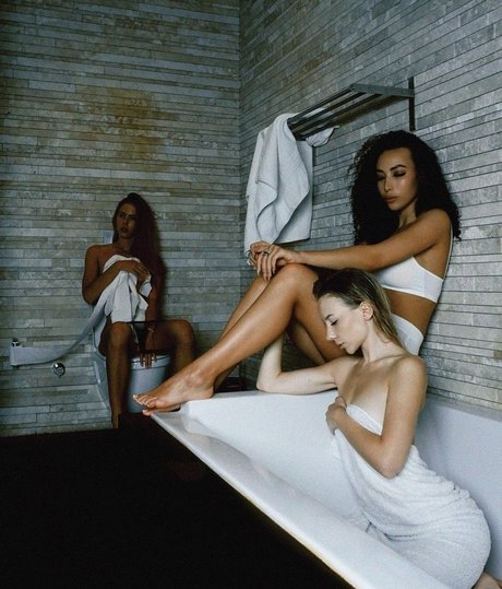 ebenholz nackt onlyfans erwachsene hübsche foto