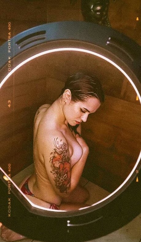 brünette zierlich nur fans heiße top foto