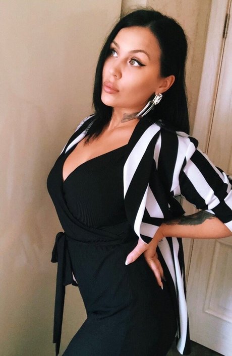 schauspielerin onlyfans exklusive hübsche bilder