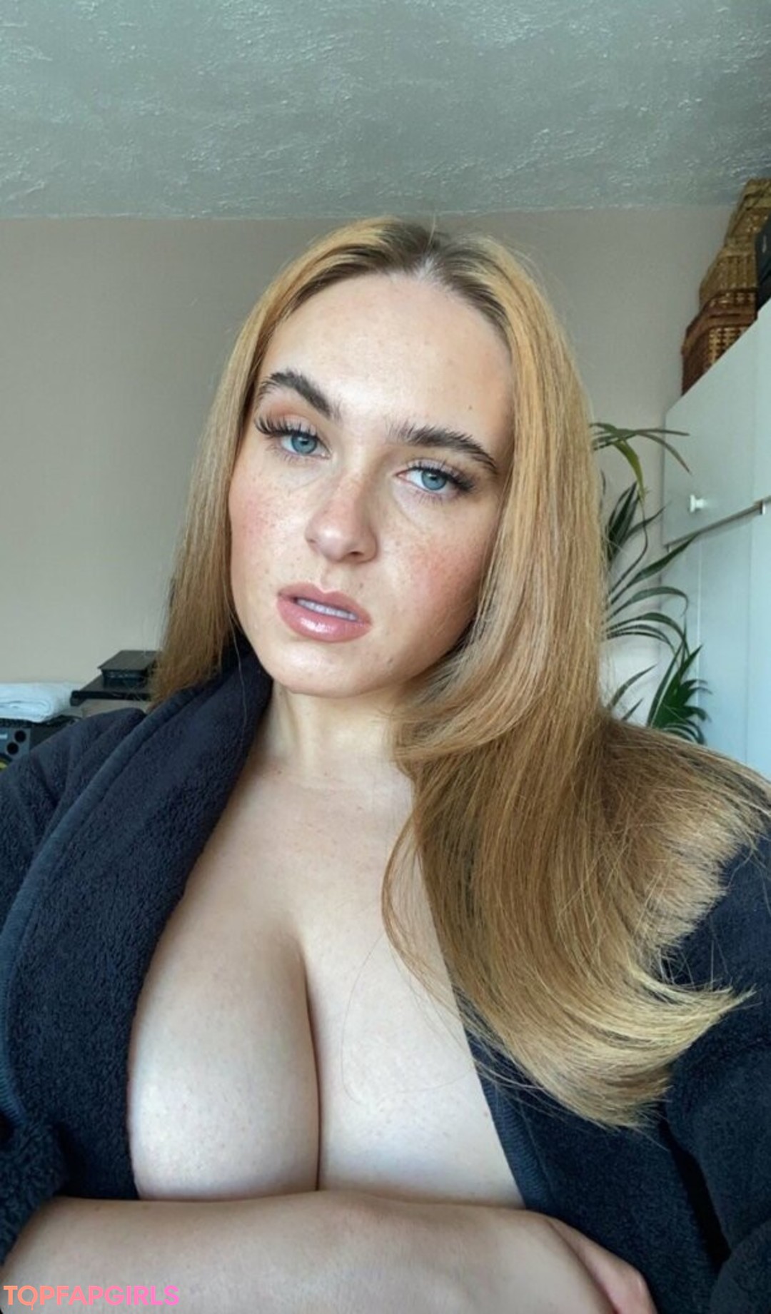 deepthroat teen onlyfans top sexy bild