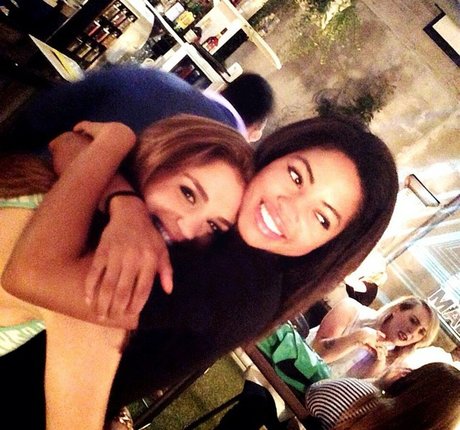 Camille Hyde exklusive nacktheit bild