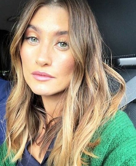 Emmerdale s Charley Webb sexy kostenlose archiv