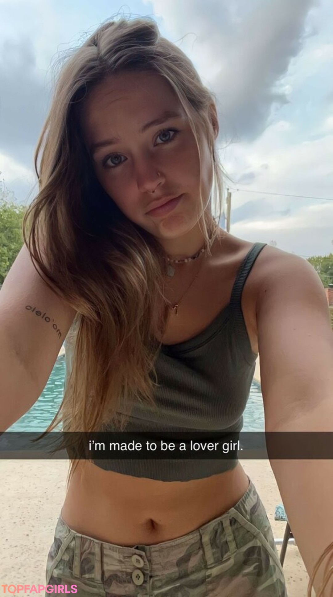 muskel-milf-onlyfans sexy pornografische bild