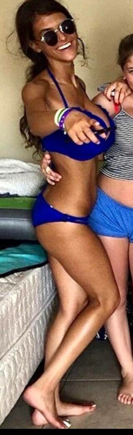 große titten bikini onlyfans porno bild