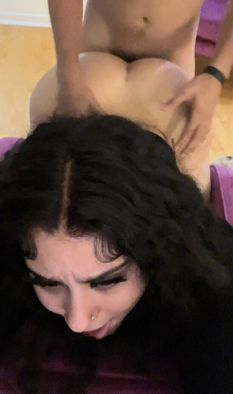 dünne schwarze teenager-onlyfans nackt sexy foto