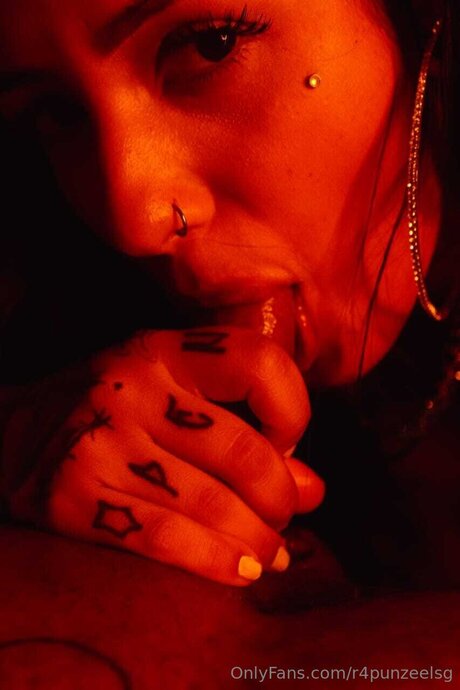 japanische solo-onlyfans schöne sexy bilder