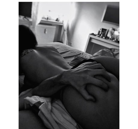 thetypicalbadgirl exklusive akt galerie