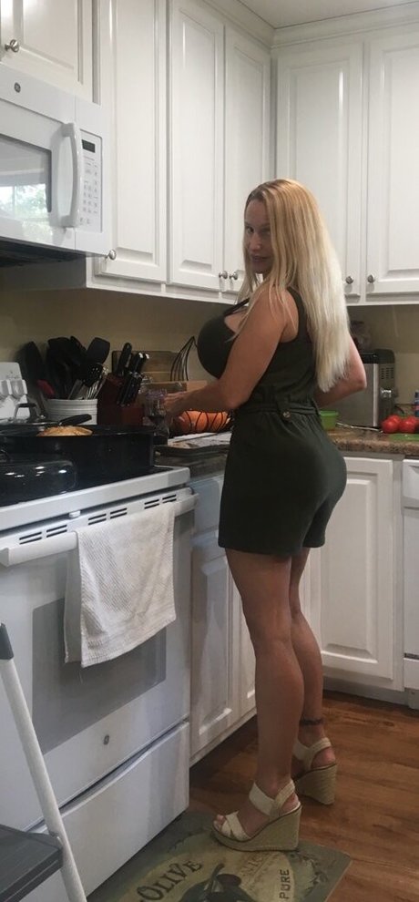 büro-milf-onlyfans kostenlose nackte galerie