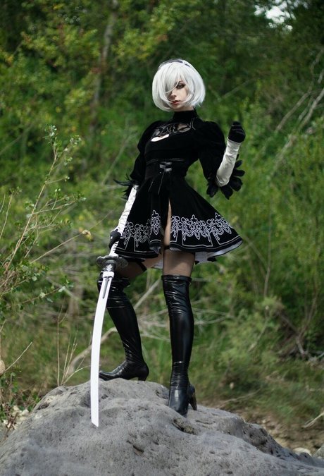 Himeecosplay hübsche nackte foto