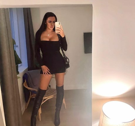 heißeste zwerg-onlyfans kunst erotische bilder