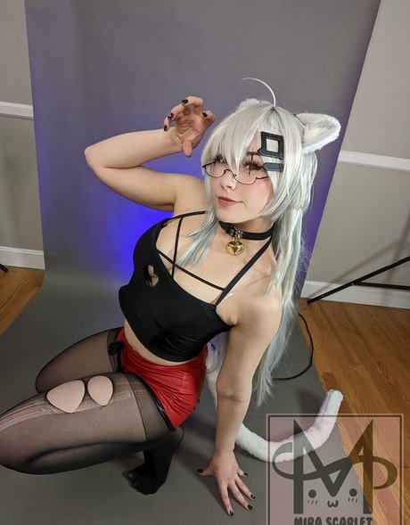 Mira Scarlet Fotoaufnahmen