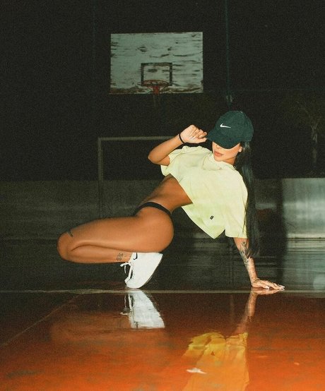 Mah Tavares sexy porno fotos