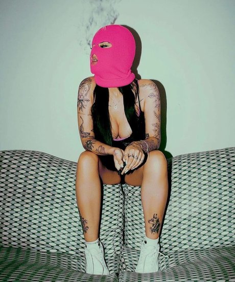 Mah Tavares porno nackten bilder