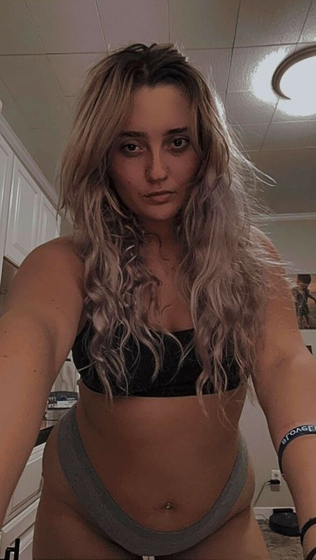 Loveyou ash model exklusive bilder