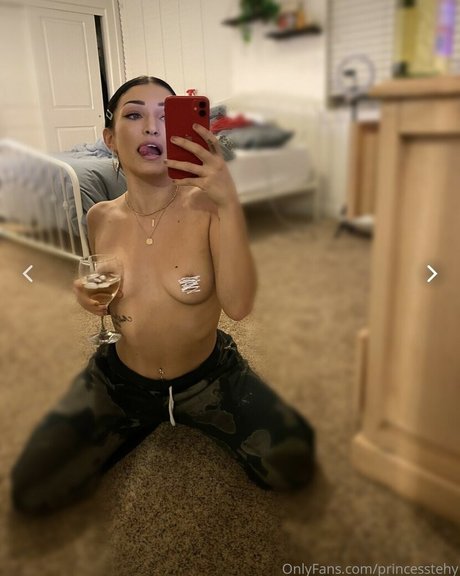 Princesstehy akt pornostar bilder