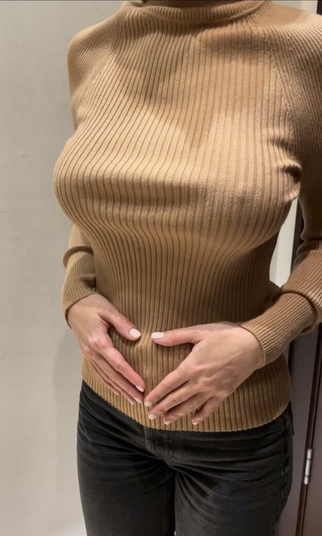 dünne ebenholz-teen-onlyfans kostenlose erotische galerie