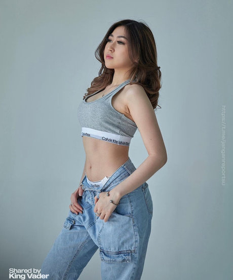 flachbrüstige onlyfans kostenlose foto