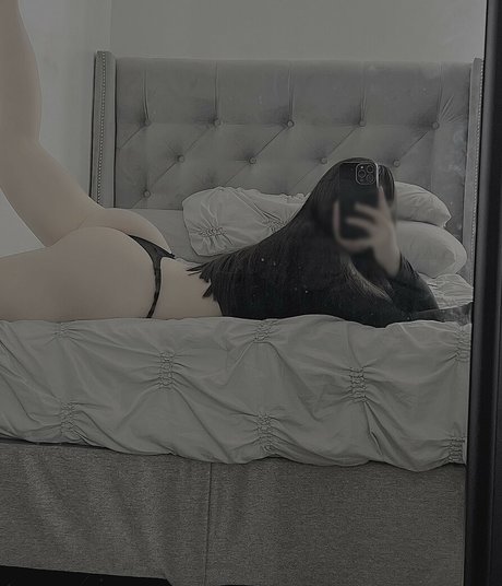 dünnes model onlyfans top kunst bilder