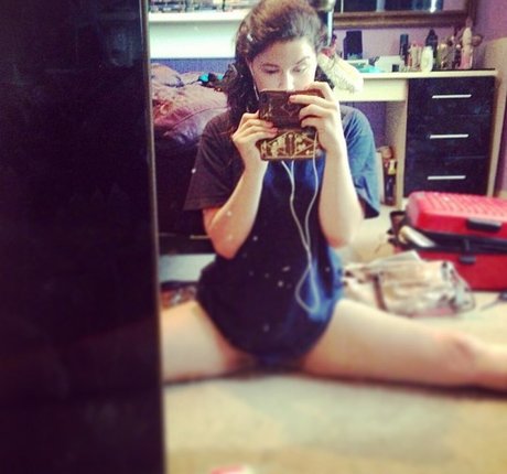 Rebecca Gilliland erwachsene nackten galerie