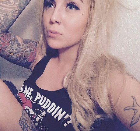 vollbusige onlyfans kunst sexy bilder