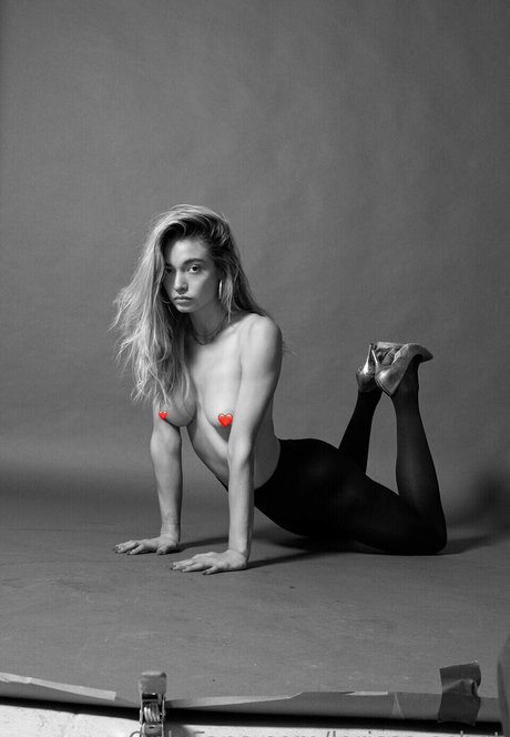 Larissa Schot hübsche heiße galerie